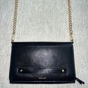 Anne Klein Mini Crossbody W/Swag Chain